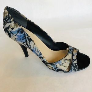 Unique Nine West Painted Open Toe Heels